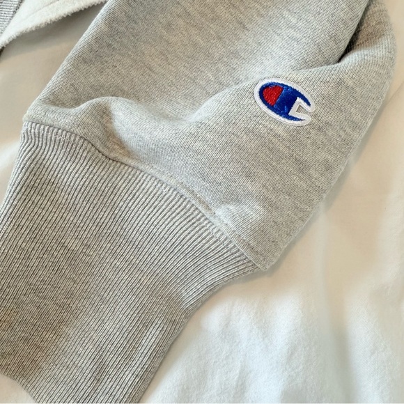 Champion Reverse Weave Cropped Pullover Gray - Picture 8 of 10